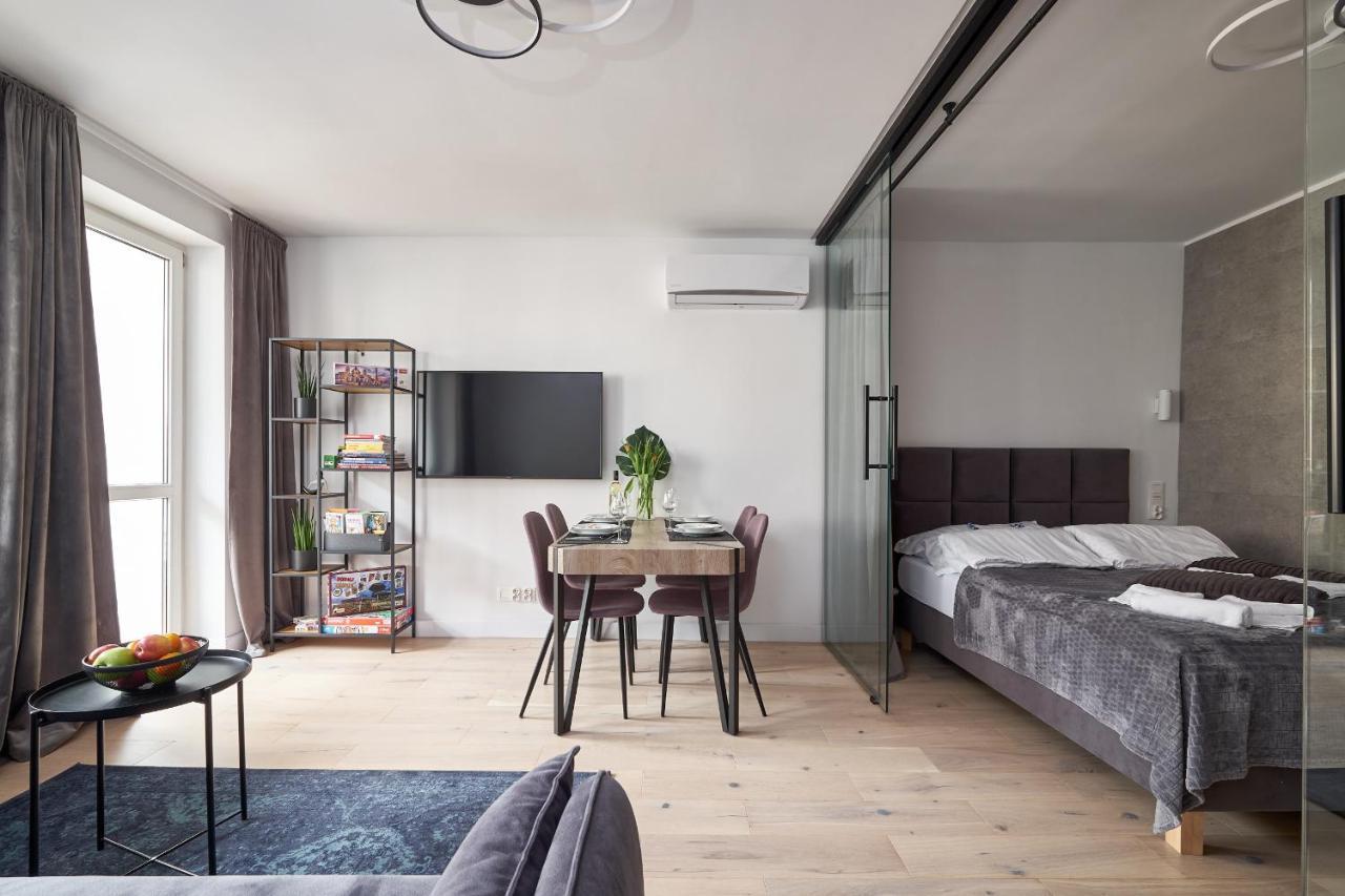 Platinum Apartment - Parking - Klimatyzacja - Winda - Self Check In Wroclaw Ngoại thất bức ảnh