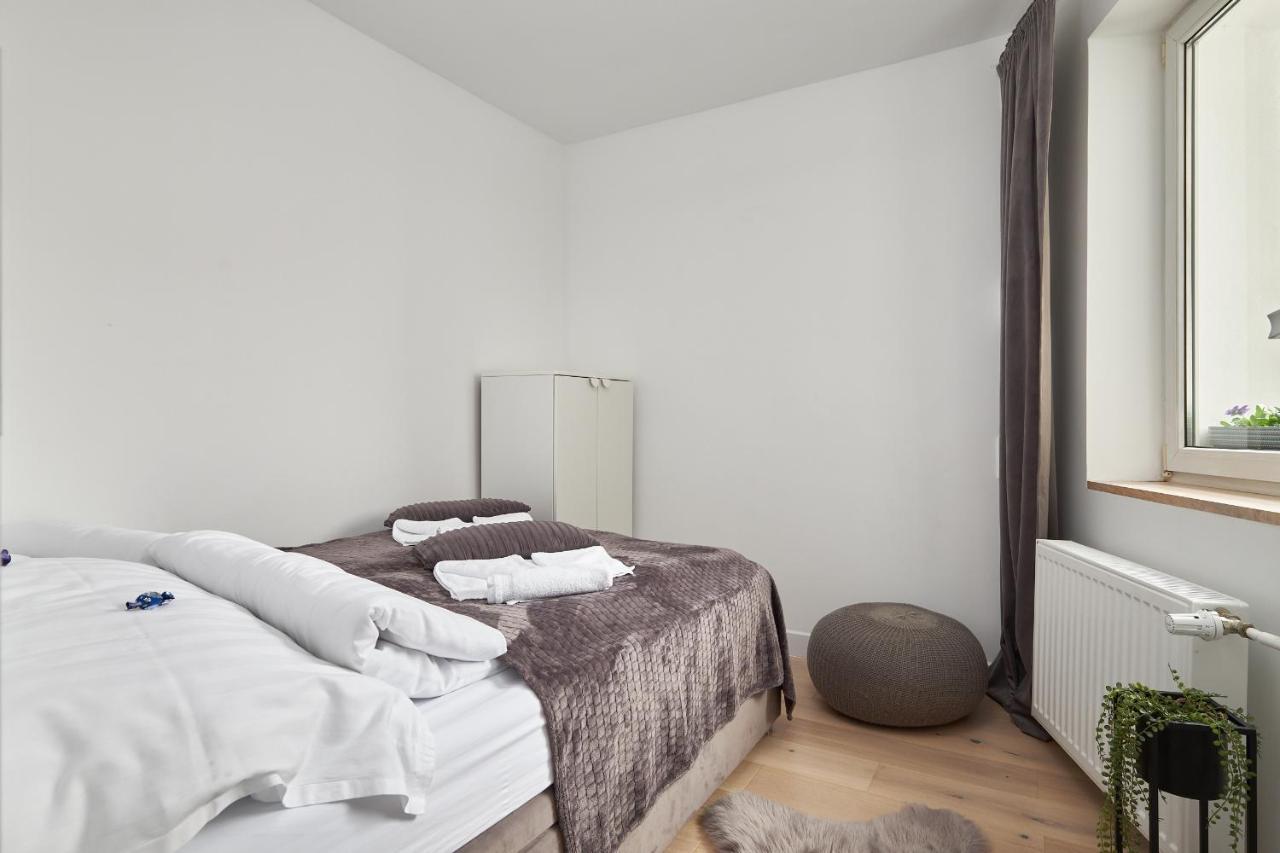 Platinum Apartment - Parking - Klimatyzacja - Winda - Self Check In Wroclaw Ngoại thất bức ảnh