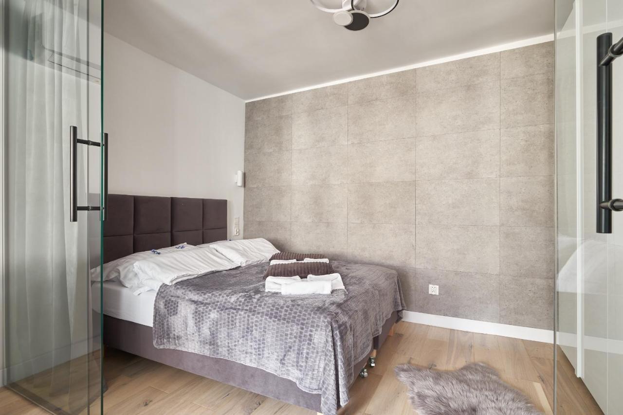 Platinum Apartment - Parking - Klimatyzacja - Winda - Self Check In Wroclaw Ngoại thất bức ảnh